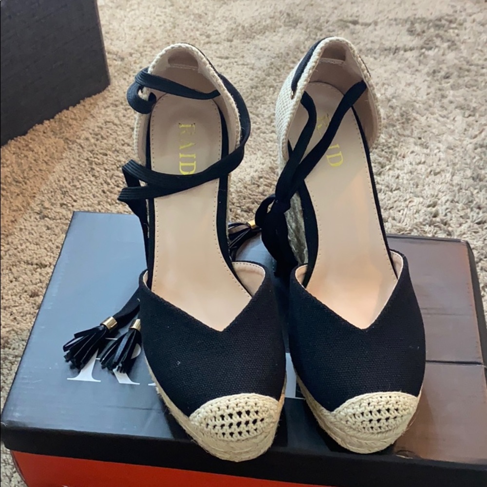 Wedge heels